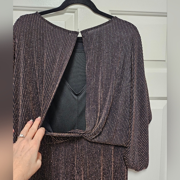 ✨️NWT~Beautiful Marina Dresses Black/Gold Metallic Maxi Dress Size 10 - Picture 5 of 16